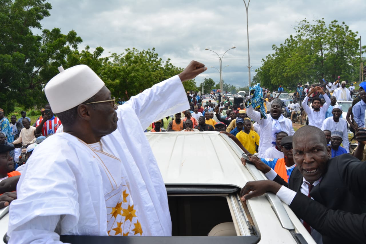 Cameroun : Tchiroma revendique la victoire avant les résultats ...