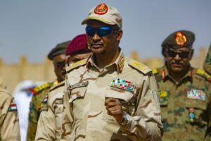 mohamed-hamdan-dagalo-assiste-ceremonie-remise-diplomes-militaires-forces-speciales-khartoum-soudan-22-septembre-2021_04972903902012819723.jpg